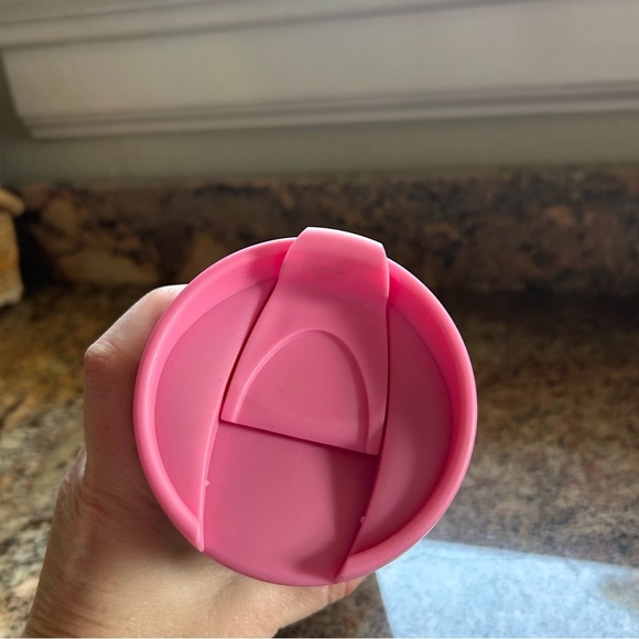 Vera Bradley Floral Pattern Tumbler with Pink Lid - Picture 3 of 6